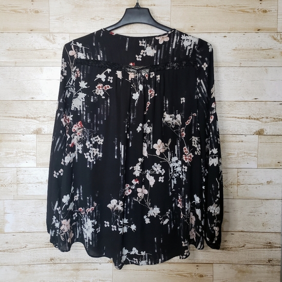 WHBM Blouse - Picture 2 of 15
